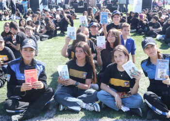 Burdur'da Kitap Okuma Etkinliği'ne 5 bin öğrenci katıldı