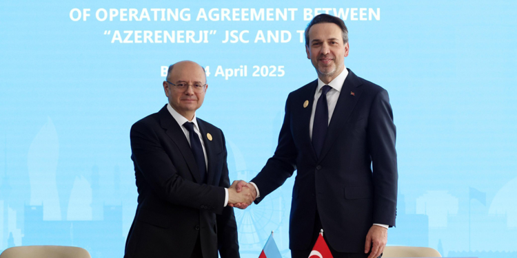 Bakan Bayraktar, Azerbaycan Enerji Bakanı ile bir araya geldi