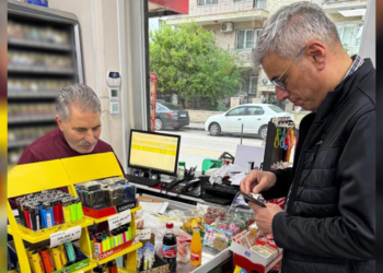 Bakan Memişoğlu boykota karşı esnafa destek alışverişi yaptı