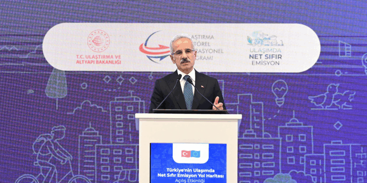 Bakan Uraloğlu, GSM operatörleriyle bir araya gelecek