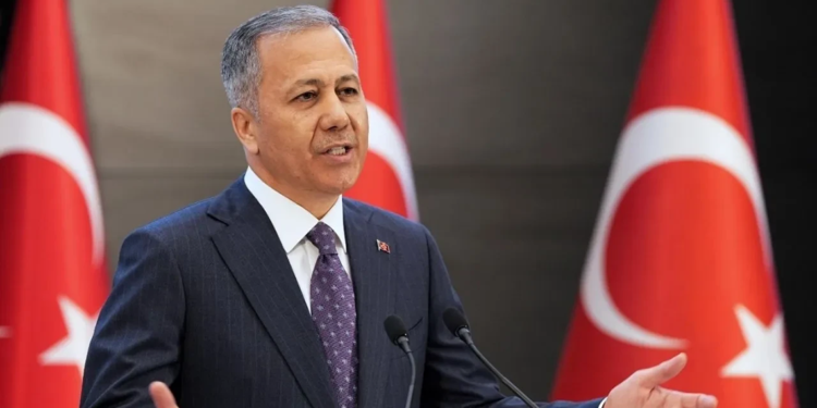 Bakan Yerlikaya duyurdu: 9 ayrı organize suç örgütü çökertildi!