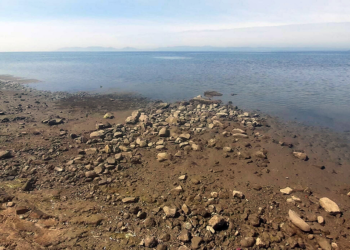 Balıkesir'de deniz çekildi
