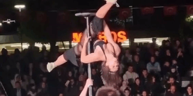 Balıkesir'deki 23 Nisan gösterisine müfettiş talebi