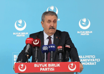 Bölücü dil kullanmaya devam ediyorlar