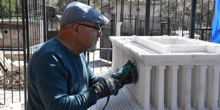 'Çanakkale'yi Avucunda Hisset' eseriyle Çanakkale ruhunu yaşatıyor