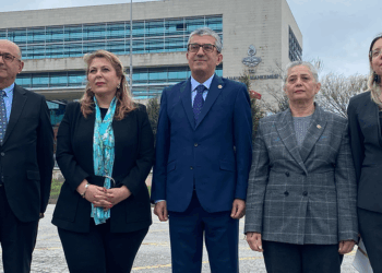CHP'den AYM'ye yürürlüğü durdurma ve iptal başvuruları