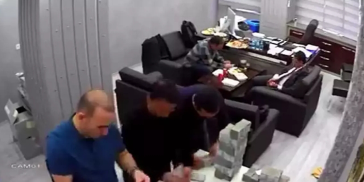 CHP'nin para sayma davasında duruşma başladı