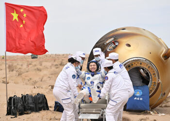 Shenzhou-19 taykonot ekibi Dünya'ya ulaştı