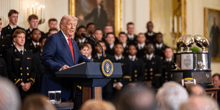 California, Trump yönetimine dava açan ilk eyalet oldu