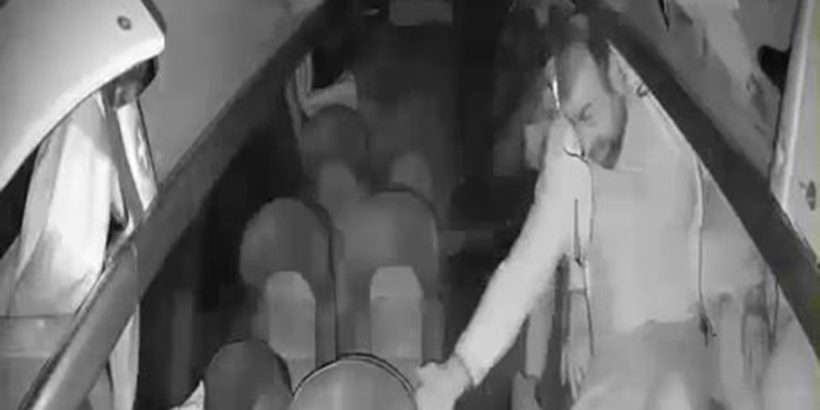 Çankırı'da 23 kişinin yaralandığı otobüs kazası kamerada