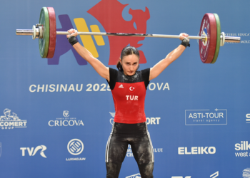 Cansel Özkan, Avrupa Halter Şampiyonası'nda bronz madalya kazandı