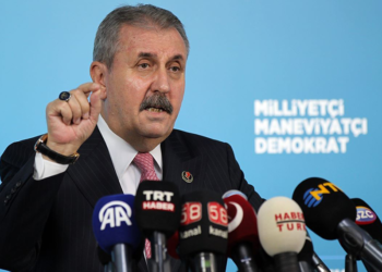 Çin mallarına en az yüzde 100 ilave vergi konulmalıdır