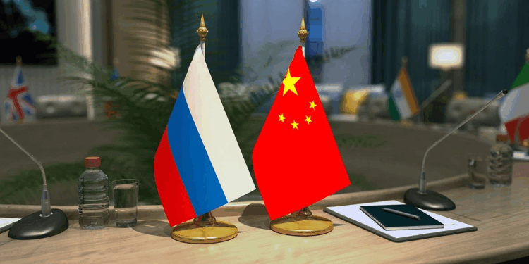 Çin ve Rusya dışişleri bakanları bir araya geldi