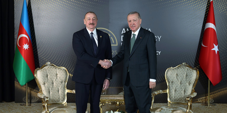 Cumhurbaşkanı Erdoğan'dan Antalya'da diplomasi trafiği