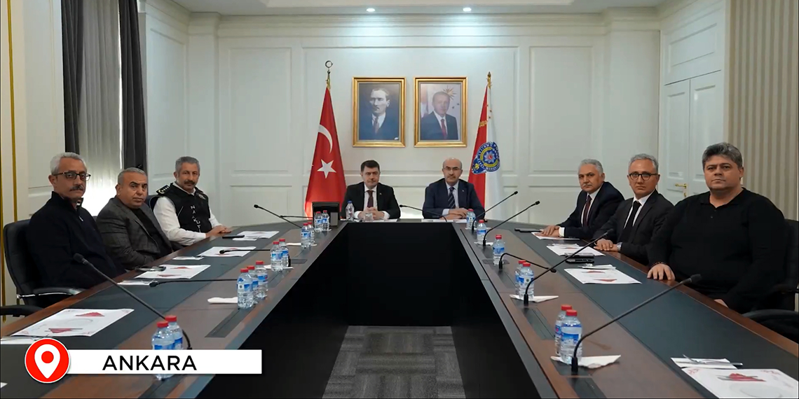 İçişleri Bakanı Ali Yerlikaya, Ankara'da Cumhuriyet tarihinin en büyük uyuşturucu operasyonunu gerçekleştirdiklerini, 'Narkokapan-Ankara' operasyonunda 525 torbacının gözaltına alındığını açıkladı.