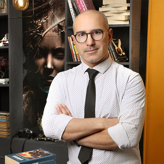 Psikoloji Araştırma Merkezi Müdürü Dr. Öğr. Üyesi Engin Eker, “Rüyalar kişinin kendisine yazdığı mektuplardır ama biraz farklı bir dilde yazılır o yüzden tek başına okunmaz” dedi.