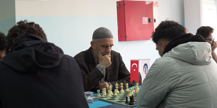 Diyarbakır'da satranç turnuvası düzenlendi