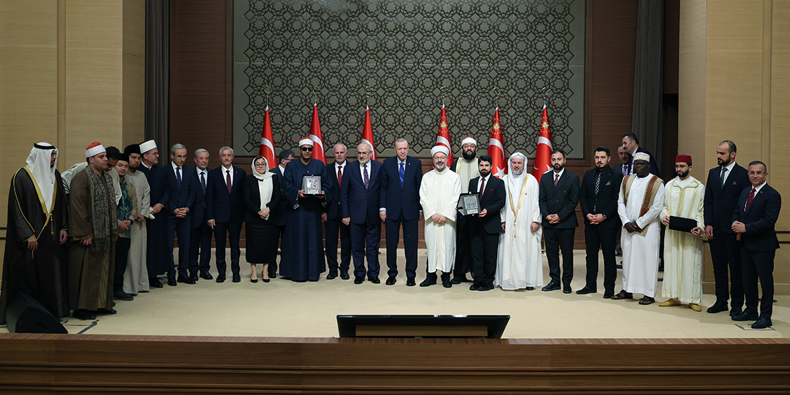 Dünya, çok radikal bir değişimin doğum sancılarını çekiyor