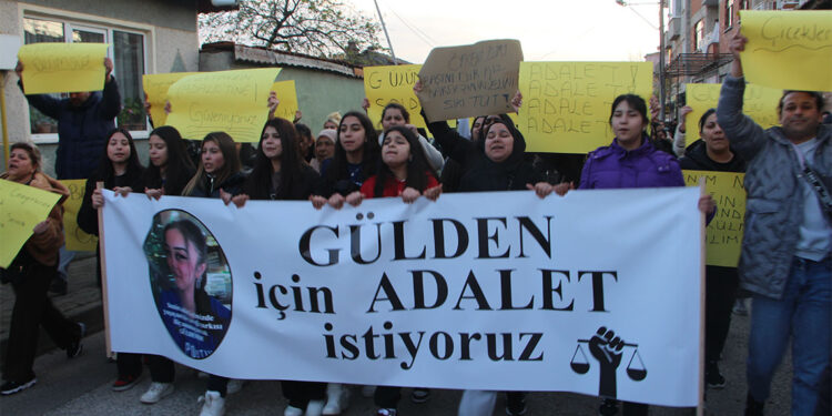 Bıçaklanarak öldürülen Gülden Coni için 'adalet' yürüyüşü