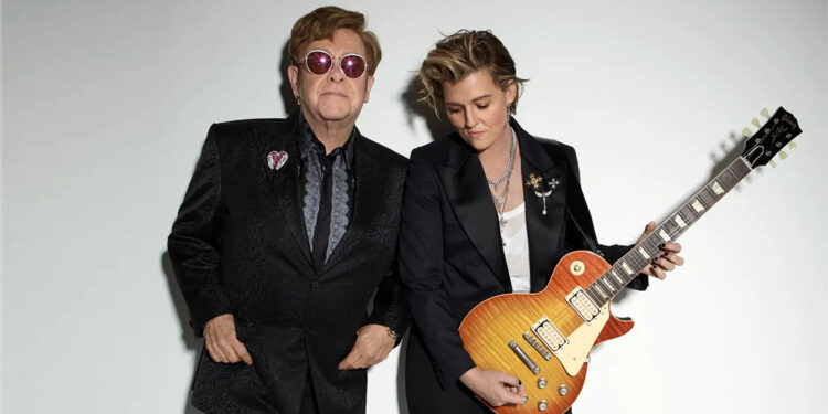 Elton John'un yeni albümü müzik listelerinde zirvede