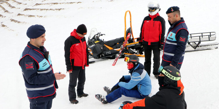 Palandöken'de 'siber devriye