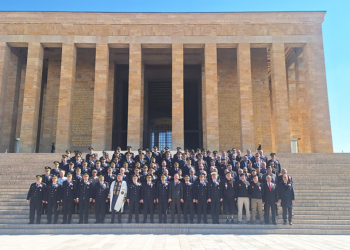 Emniyet teşkilatından Anıtkabir'e ziyaret