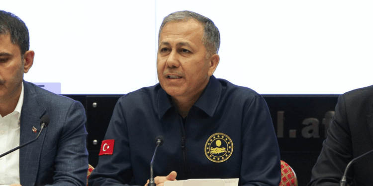 En büyüğü 5.9 olmak üzere 266 artçı deprem meydana geldi 