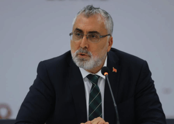 En fazla iş gücü ihtiyacı imalat sektöründe yaşanıyor