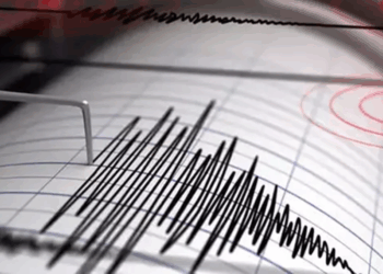 Endonezya'da 6.3 büyüklüğünde deprem