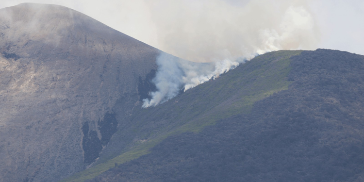 Filipinler'deki Kanlaon Yanardağı'nda patlama meydana geldi