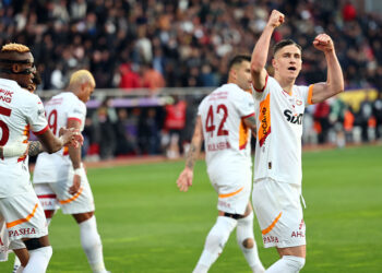 Galatasaray şampiyonluk yolunda hata yapmadı