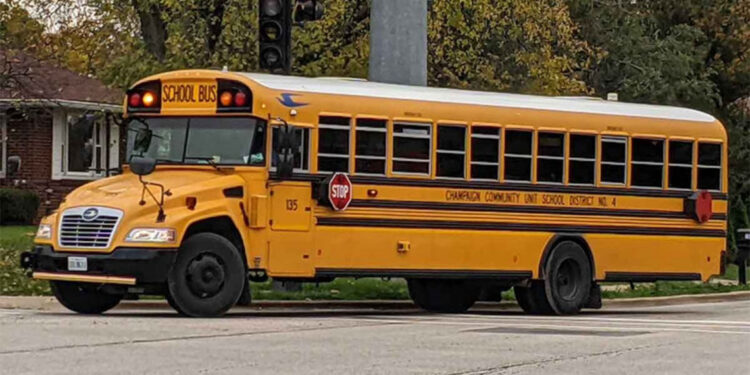 Güney Carolina'da okul otobüsü devrildi: 1 ölü