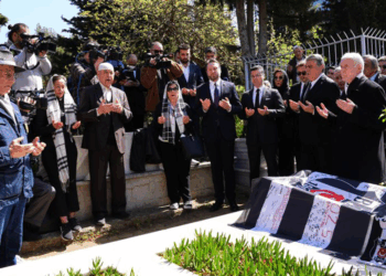 Hakkı Yeten vefatının 36'ncı yılında mezarı başında anıldı