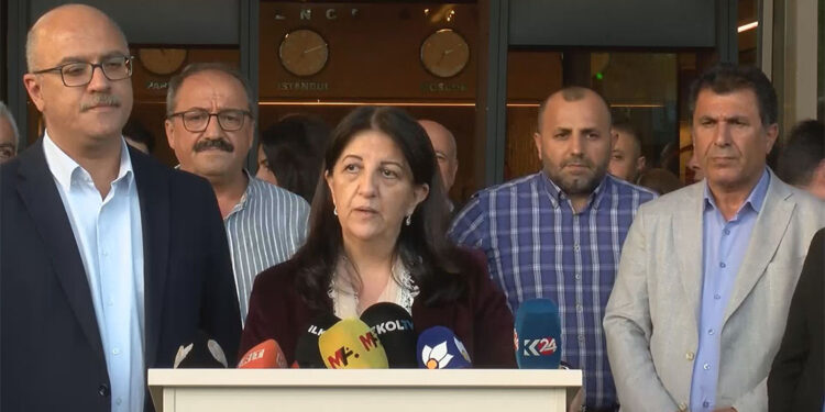 Pervin Buldan, Öcalan'ın Sırrı Süreyya Önder'e yazdığı mesajı okudu