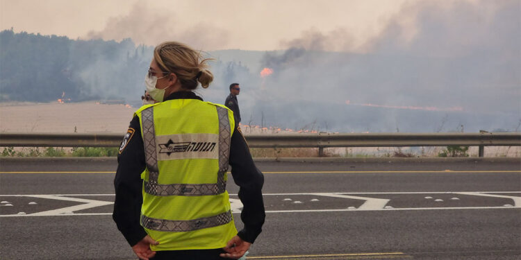 Kudüs ile Tel Aviv arasında yangın; 5 yerleşim yeri tahliye edildi
