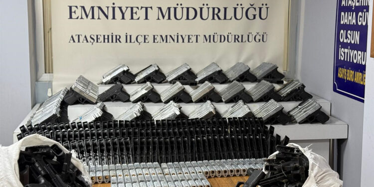 Ataşehir'de silah ticareti operasyonu; 313 tabanca ele geçirildi