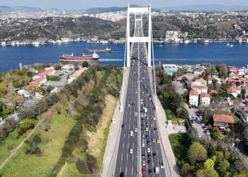 Fatih Sultan Mehmet Köprüsü'nde bayram dönüşü yoğunluğu