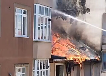 Gaziosmanpaşa'da 4 katlı binada yangın