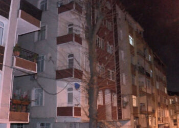 Güngören'de 6 katlı apartman tahliye edildi
