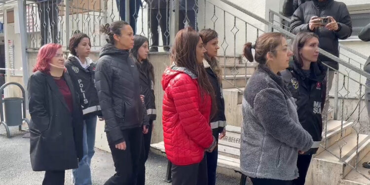 İBB'ye yönelik ikinci operasyonda gözaltına alınanlar sağlık kontrolünden geçirildi