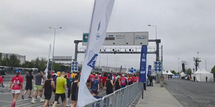 İstanbul Yarı Maratonu'nda 21 kilometrede birinciliği Kenyalı atletler kazandı