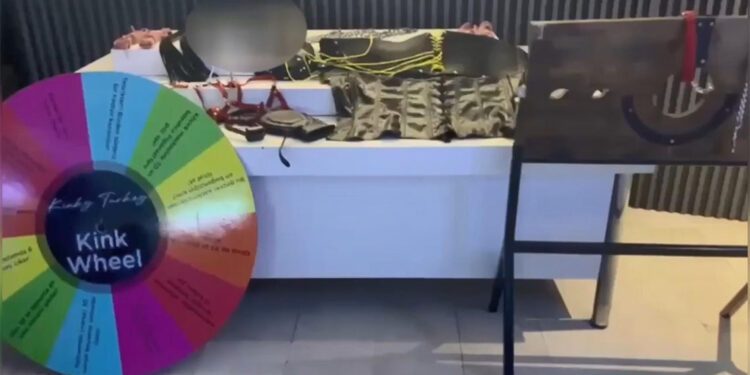 Kadıköy'de sapkın parti düzenleyen 2 sanığa beraat