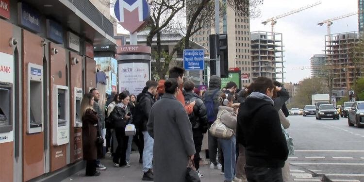 Boğaziçi Üniversitesi Hisarüstü metro hattında arıza