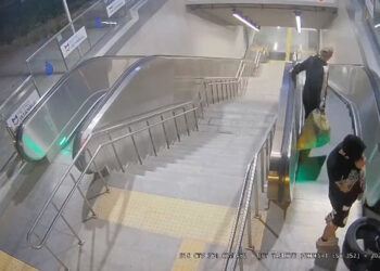 Metro istasyonuna çöp ve lastik atan şüpheliler yakalandı
