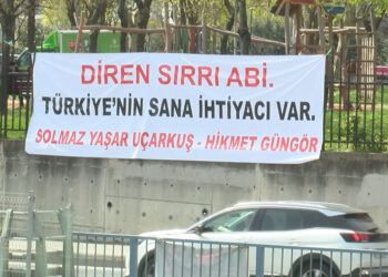 Sırrı Süreyya Önder'e destek için hastane karşısına pankart asıldı
