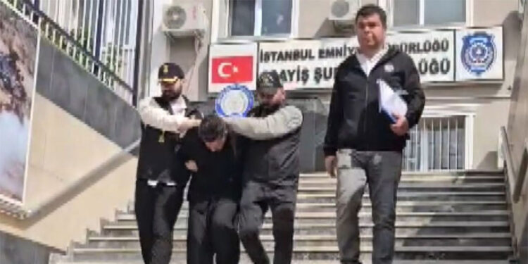 Ülkesinden Türkiye'deki vatandaşını tehdit eden İranlı İstanbul'a gelince yakalandı