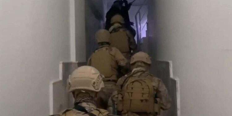 DEAŞ'a yönelik düzenlenen operasyonda 13 şüpheli yakalandı