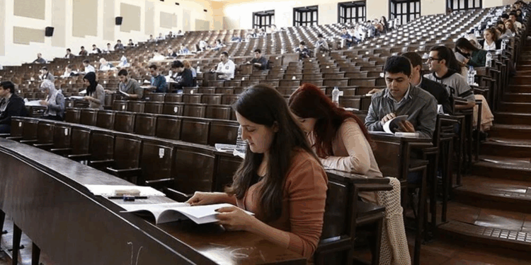 İstanbul'da üniversiteler 2 gün tatil edildi