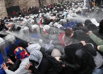 İzinsiz protestolarda tutuklanan 34 genç tahliye edildi