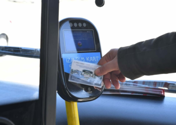 İzmir'de toplu ulaşıma zam yapıldı